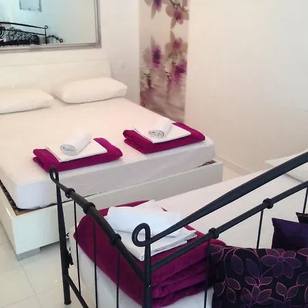 Gasthuis Studio Apartman 3*
